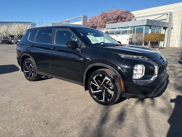 Used 2022 Mitsubishi Outlander ES image 8