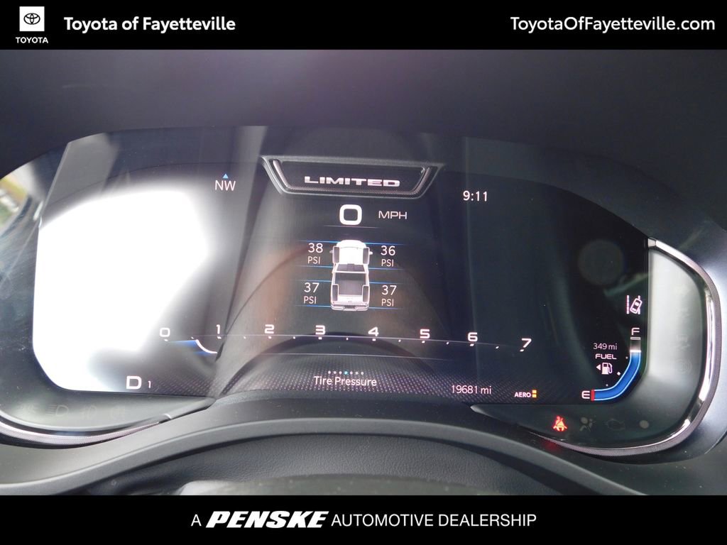 Used 2024 RAM 1500 Limited AWD/4WD image 11