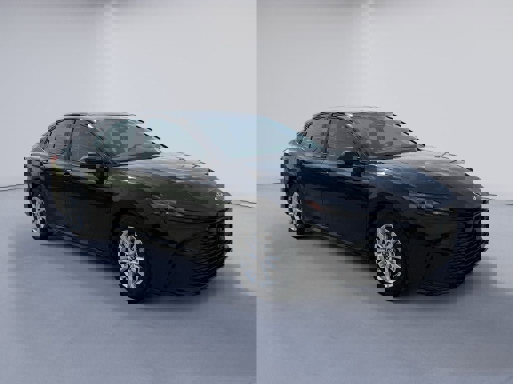 Used 2025 Toyota Camry LE image 7