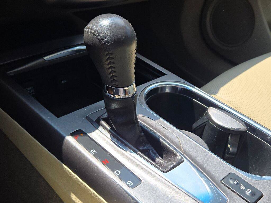 Used 2015 Acura RDX AWD image 23