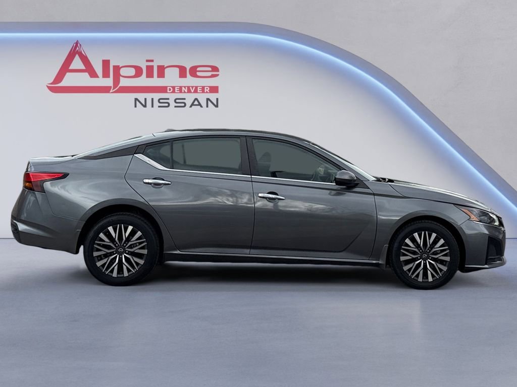 Used 2023 Nissan Altima 2.5 SV image 6