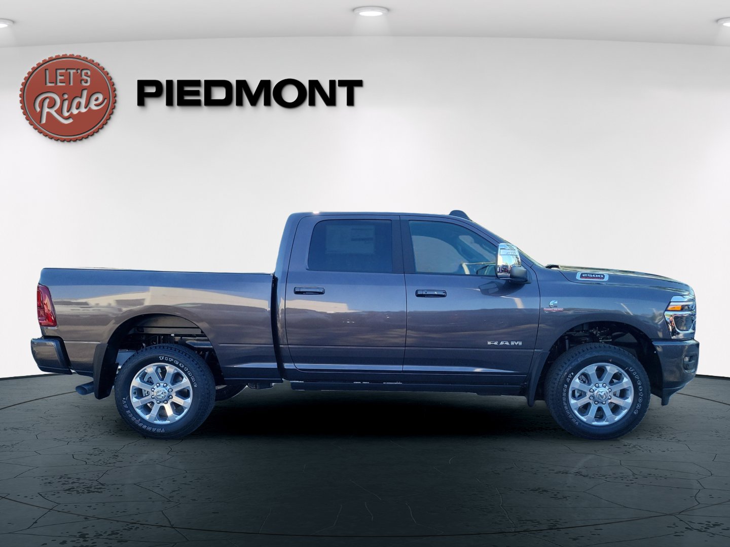 New 2026 RAM 2500 Laramie AWD/4WD image 5