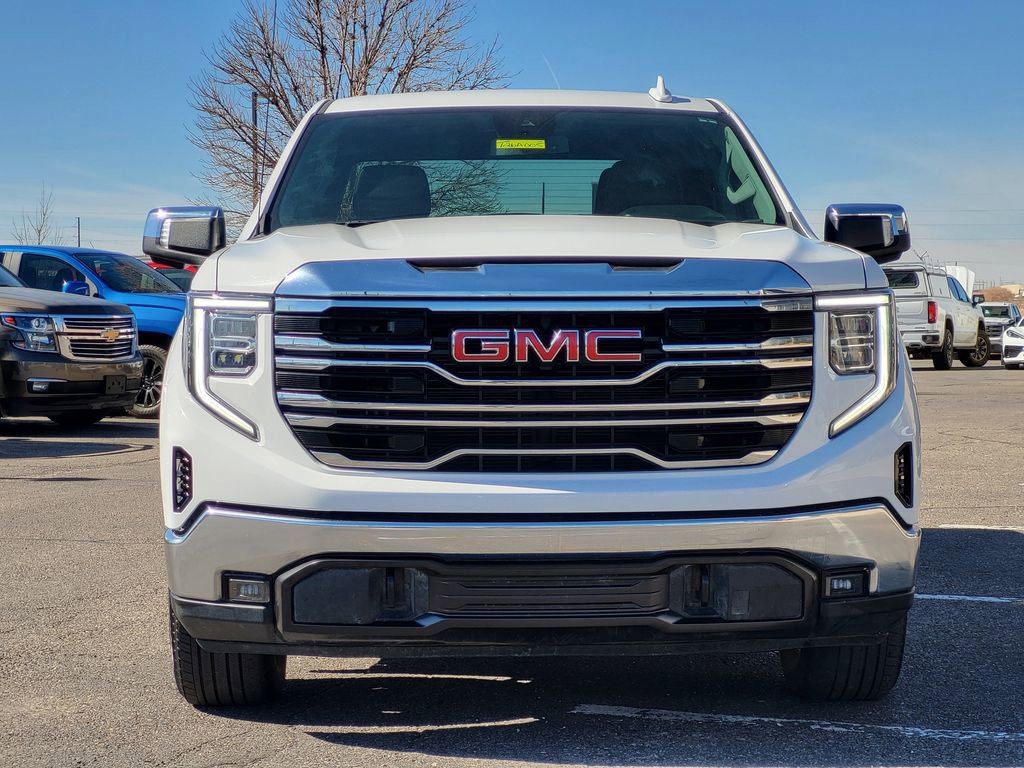 Used 2025 GMC Sierra 1500 SLT AWD/4WD image 3