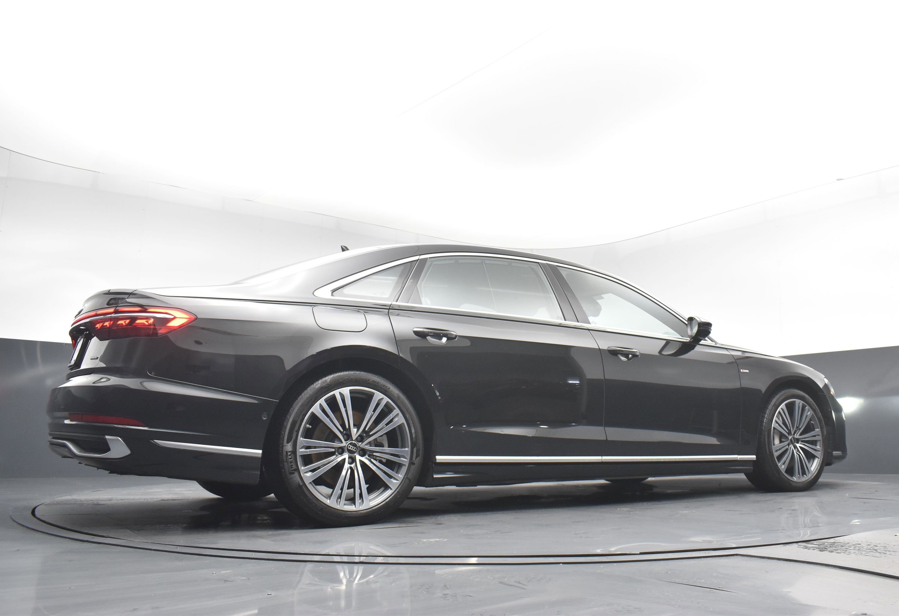 Used 2022 Audi A8 L 3.0T w/ Executive Package AWD/4WD image 25