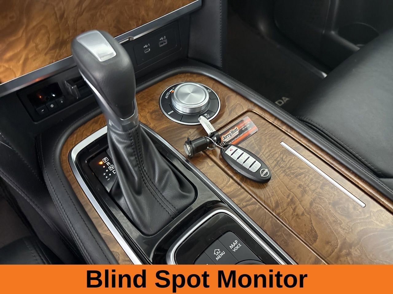 Used 2024 Nissan Armada SL w/ Captain's Chairs Package image 21