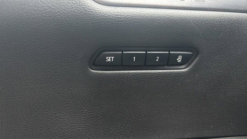 Used 2020 Cadillac XT6 Premium Luxury image 29