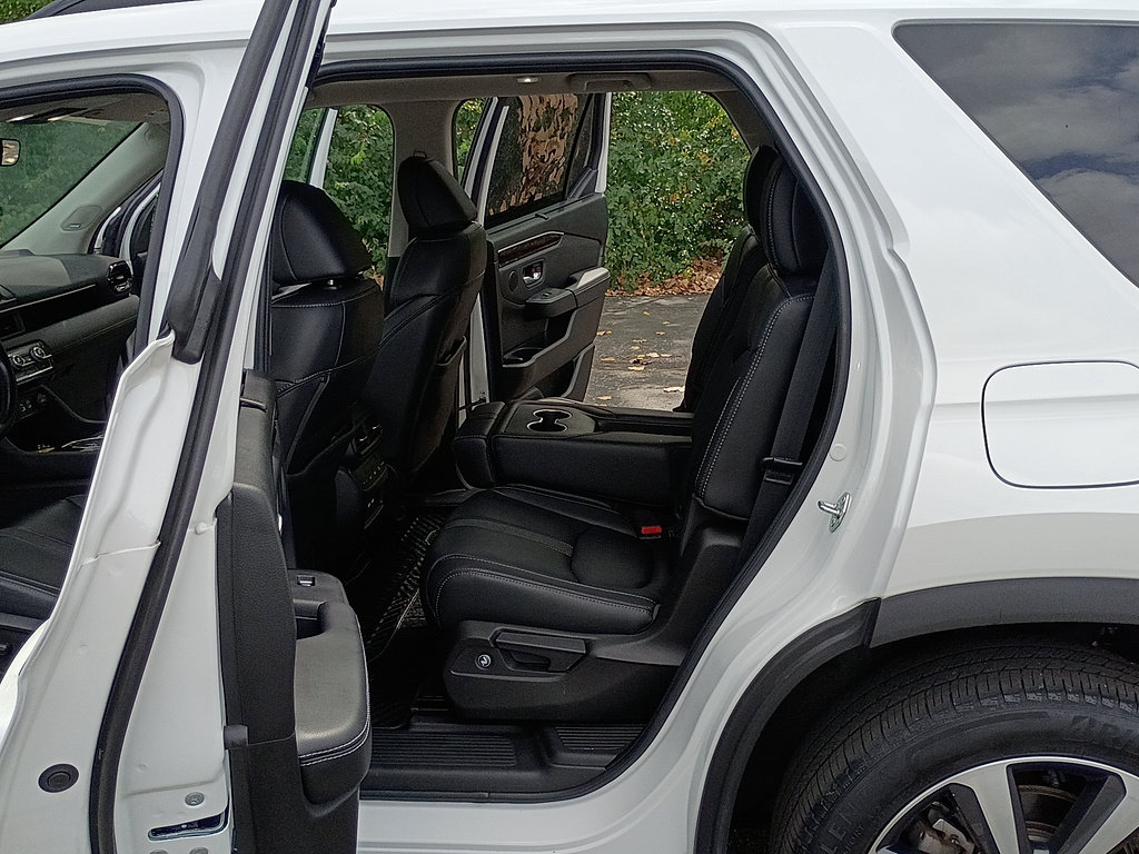 Certified 2023 Honda Pilot Touring image 12