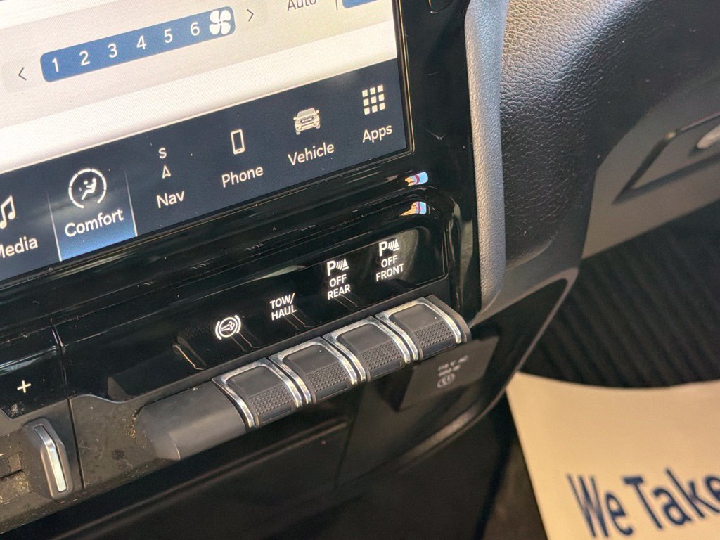 Used 2024 RAM 3500 Laramie w/ Night Edition AWD/4WD image 33