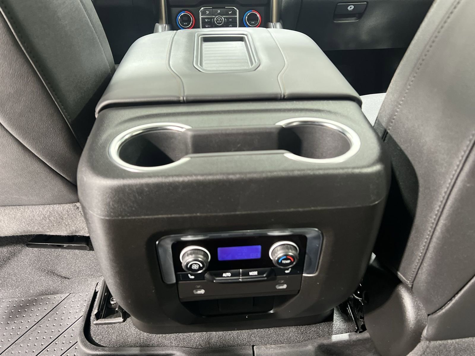 Used 2024 Chevrolet Tahoe High Country image 21