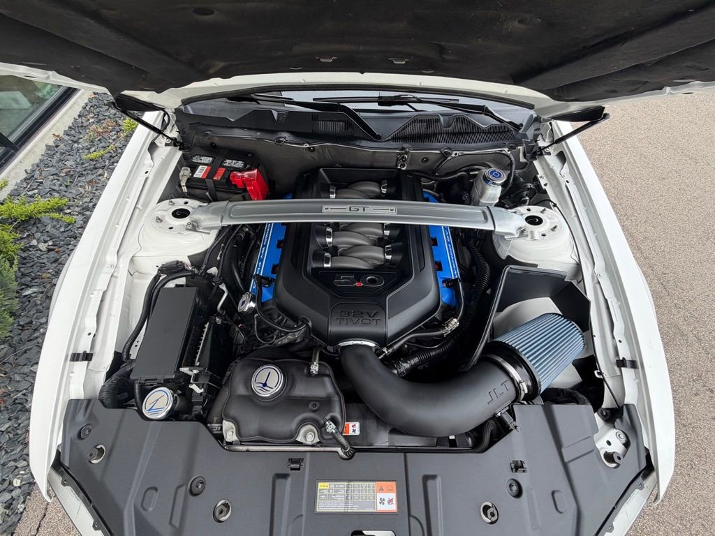 Used 2013 Ford Mustang GT Premium RWD image 7