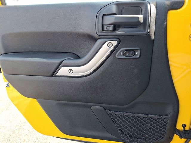 Used 2015 Jeep Wrangler Rubicon w/ Power Convenience Group image 20
