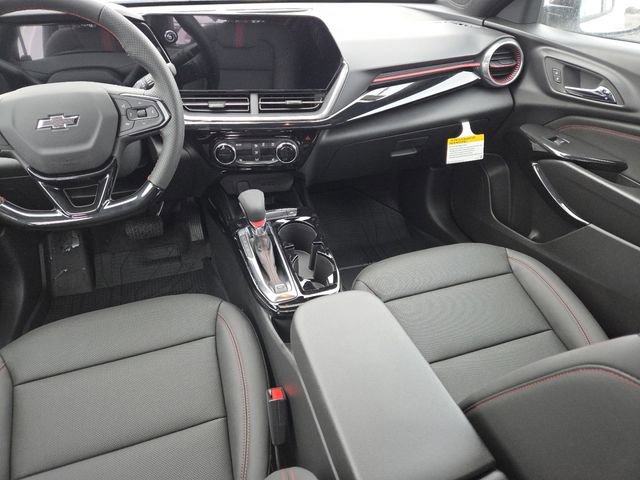 New 2026 Chevrolet Trax RS w/ Sunroof Package FWD image 32