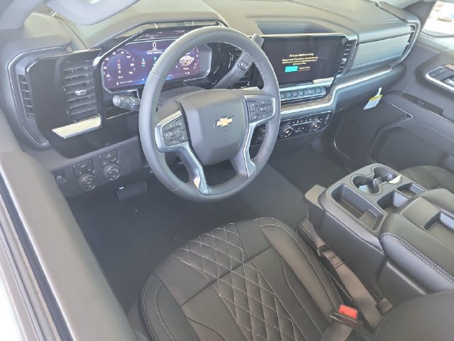 New 2026 Chevrolet Silverado 1500 LT w/ LPO, Dark Essentials Package AWD/4WD image 6