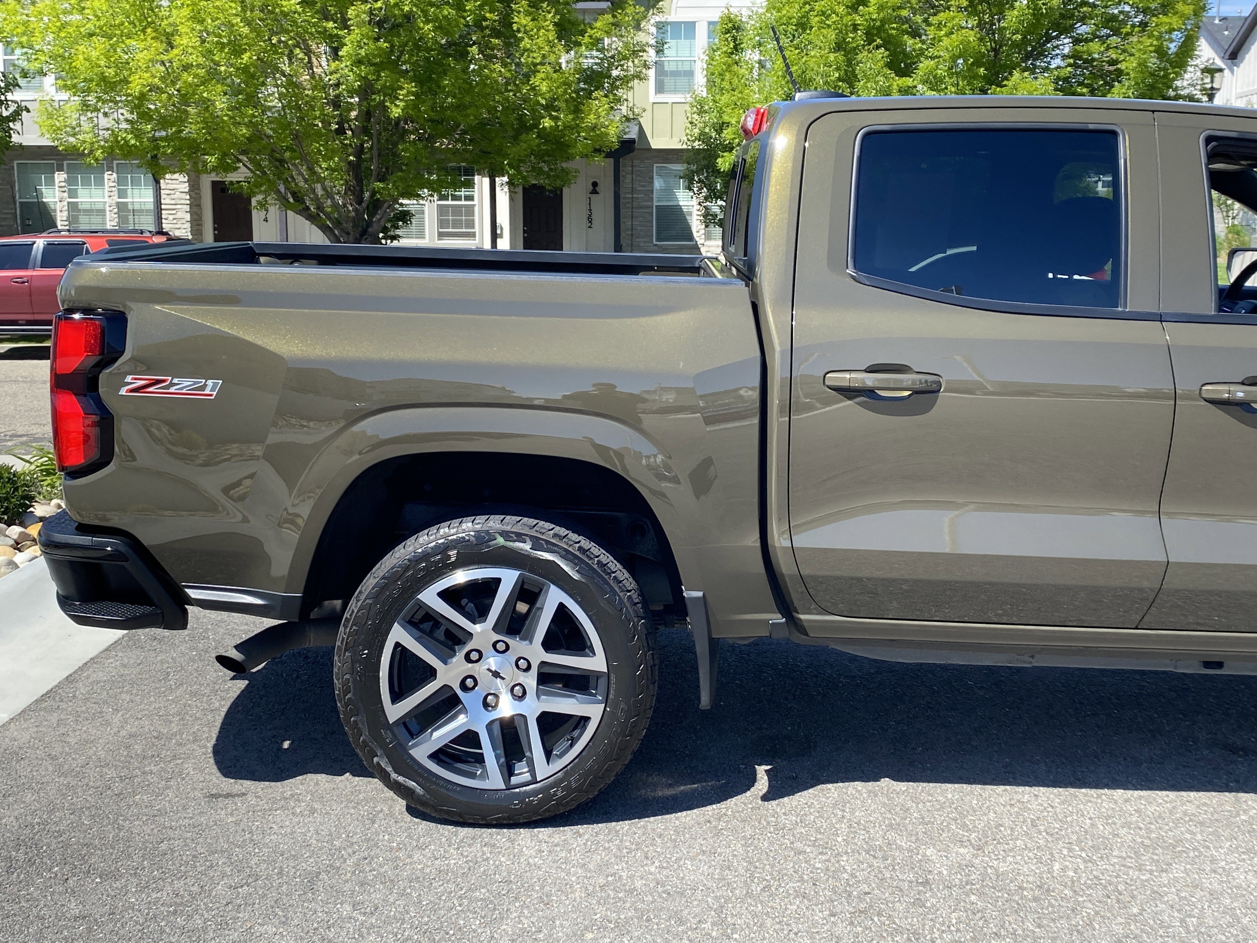 Used 2023 Chevrolet Colorado Z71 w/ Z71 Convenience Package 2 AWD/4WD image 6