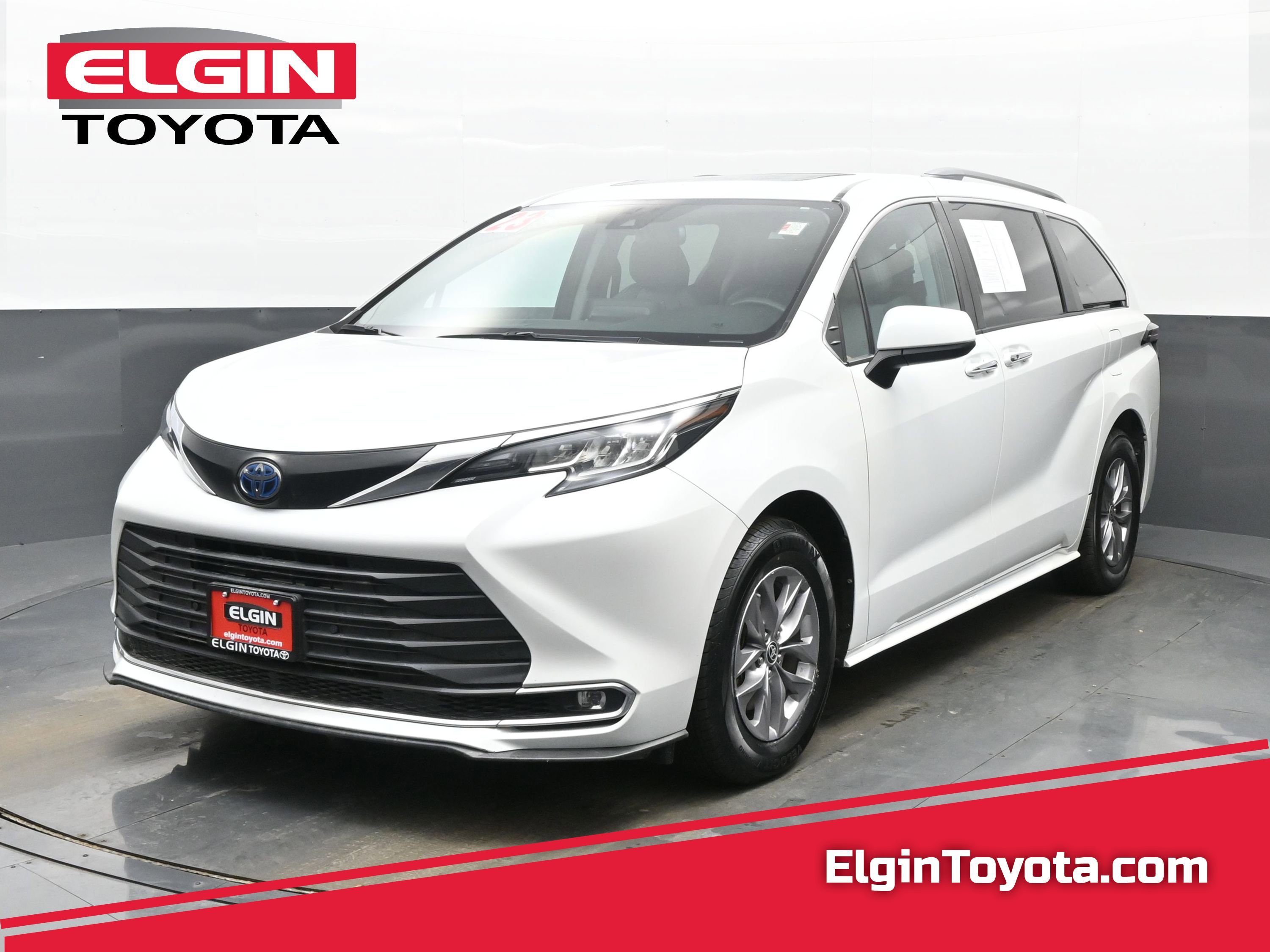 Used 2023 Toyota Sienna XLE