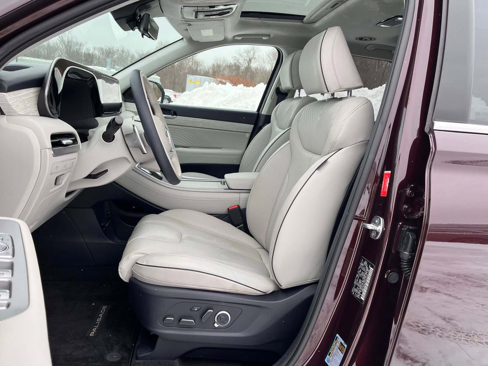 Used 2023 Hyundai Palisade Calligraphy image 12