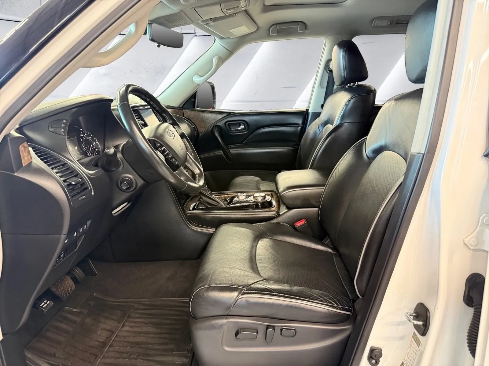 Used 2021 INFINITI QX80 Premium Select w/ All-Season Package AWD/4WD image 16