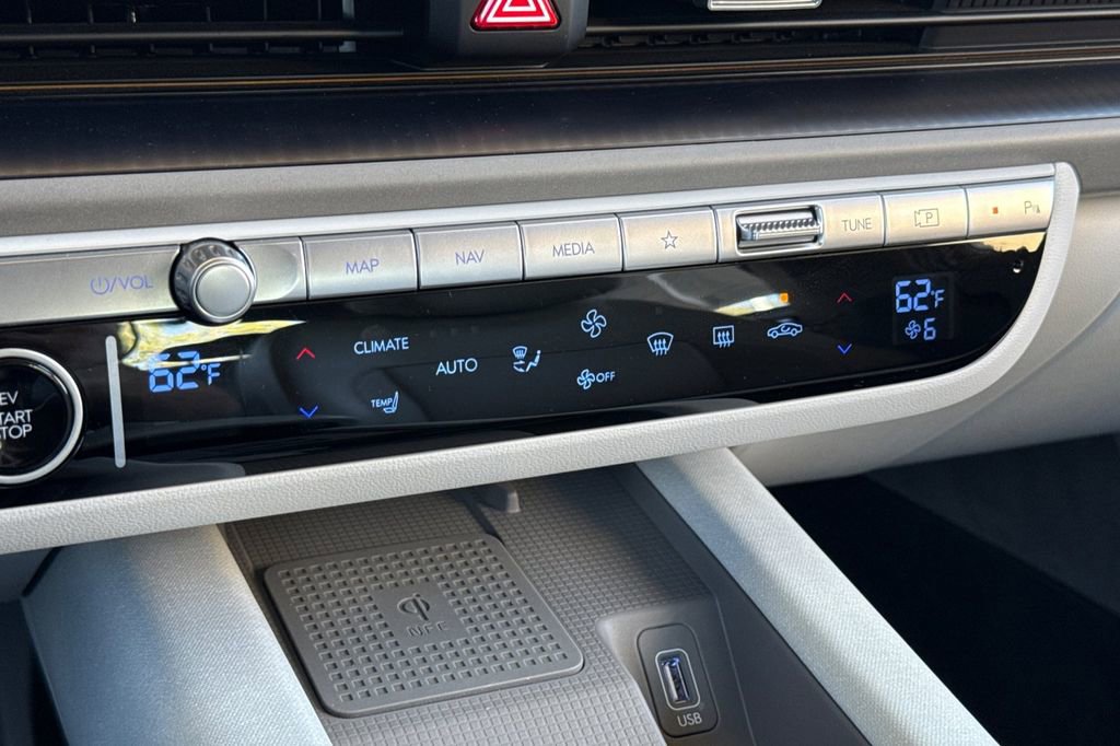 Used 2023 Hyundai Ioniq 6 Limited RWD image 18