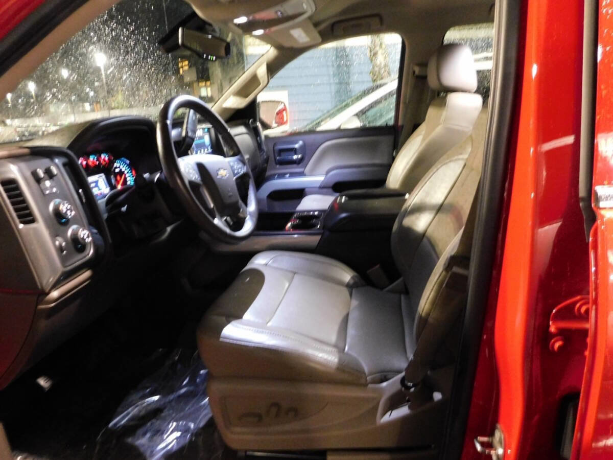 Used 2015 Chevrolet Silverado 1500 LTZ Z71 w/ LTZ Plus Package image 6