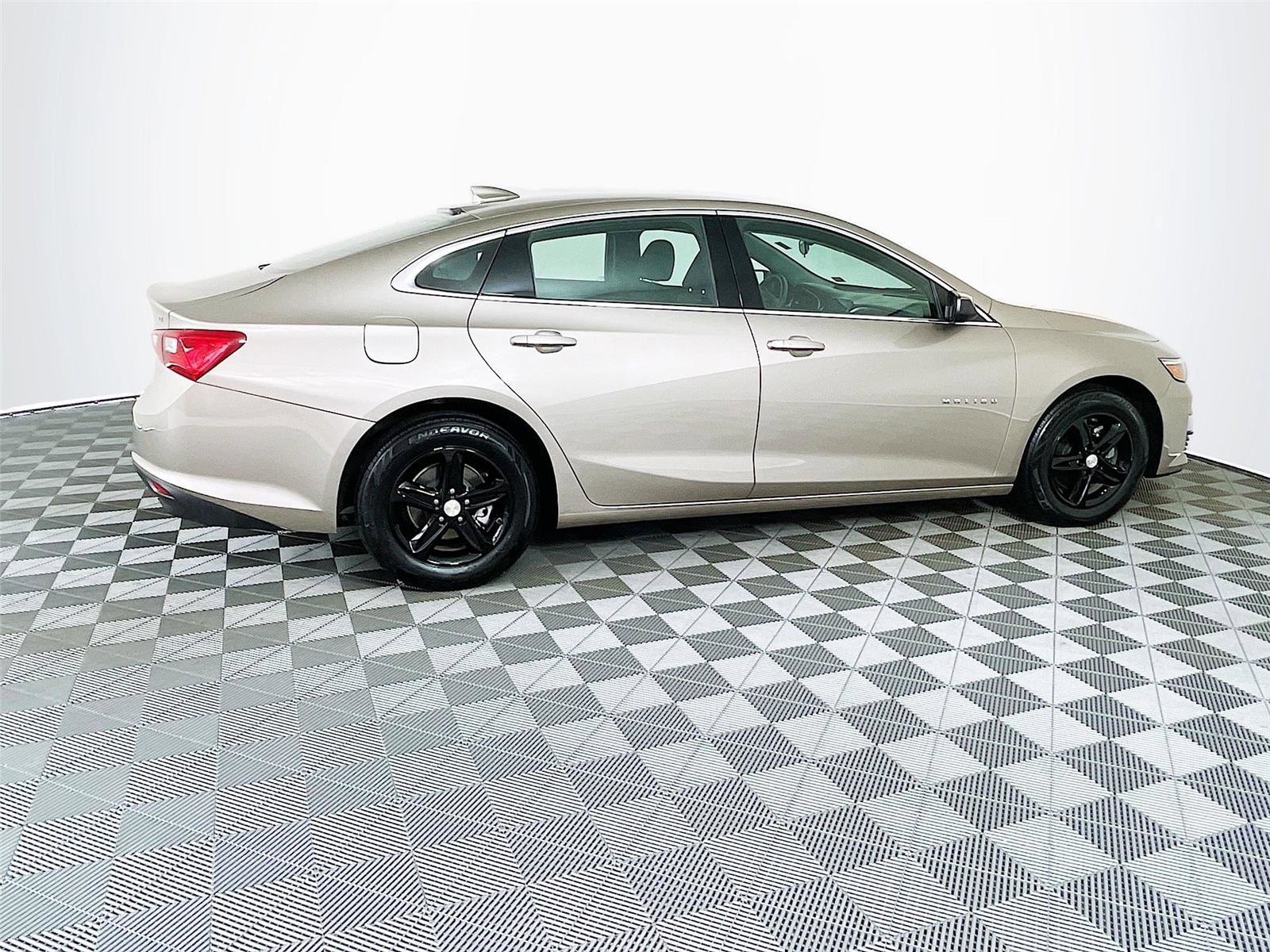 Used 2024 Chevrolet Malibu LT image 10