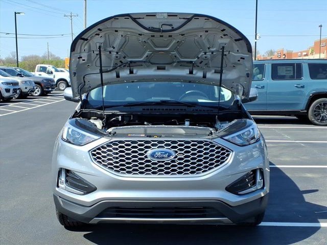 Used 2023 Ford Edge SEL w/ Convenience Package image 32