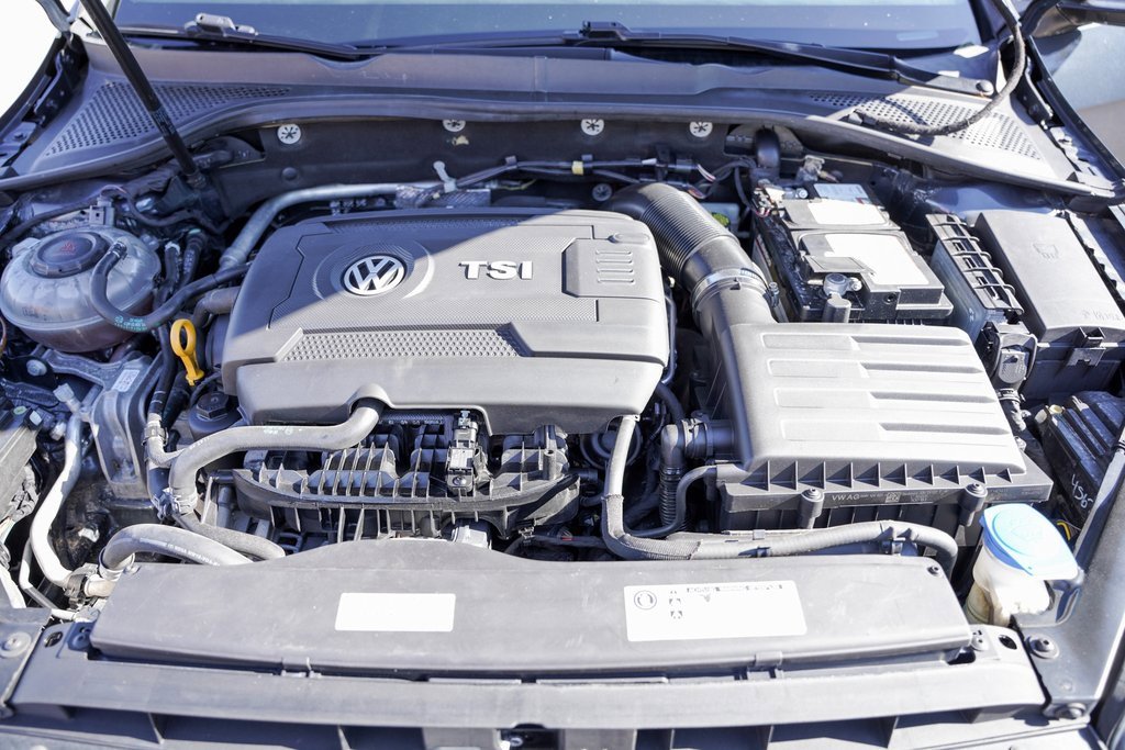 Used 2020 Volkswagen GTI SE image 35