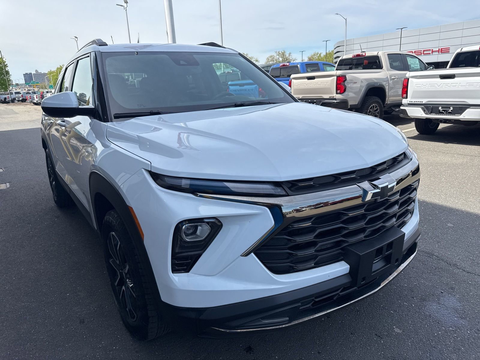 Used 2024 Chevrolet TrailBlazer ACTIV w/ Driver Confidence Package AWD/4WD image 4