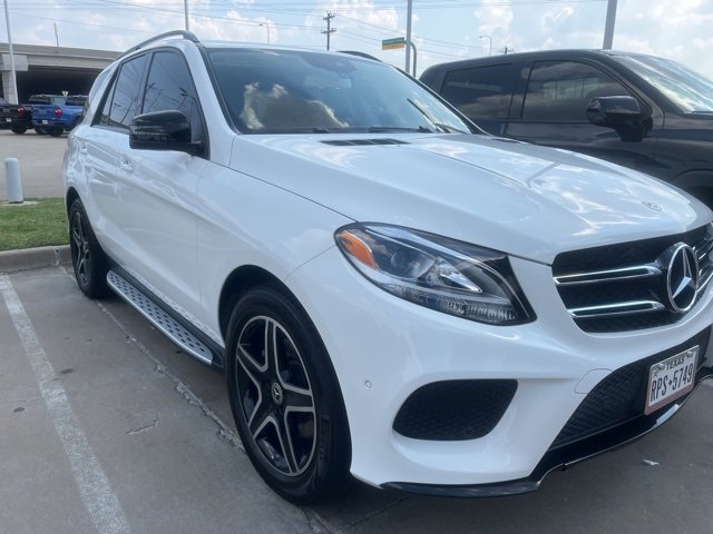 Used 2019 Mercedes-Benz GLE 400 4MATIC image 2