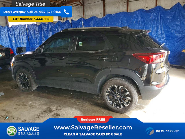 Used 2021 Chevrolet TrailBlazer LT w/ Convenience Package FWD image 3