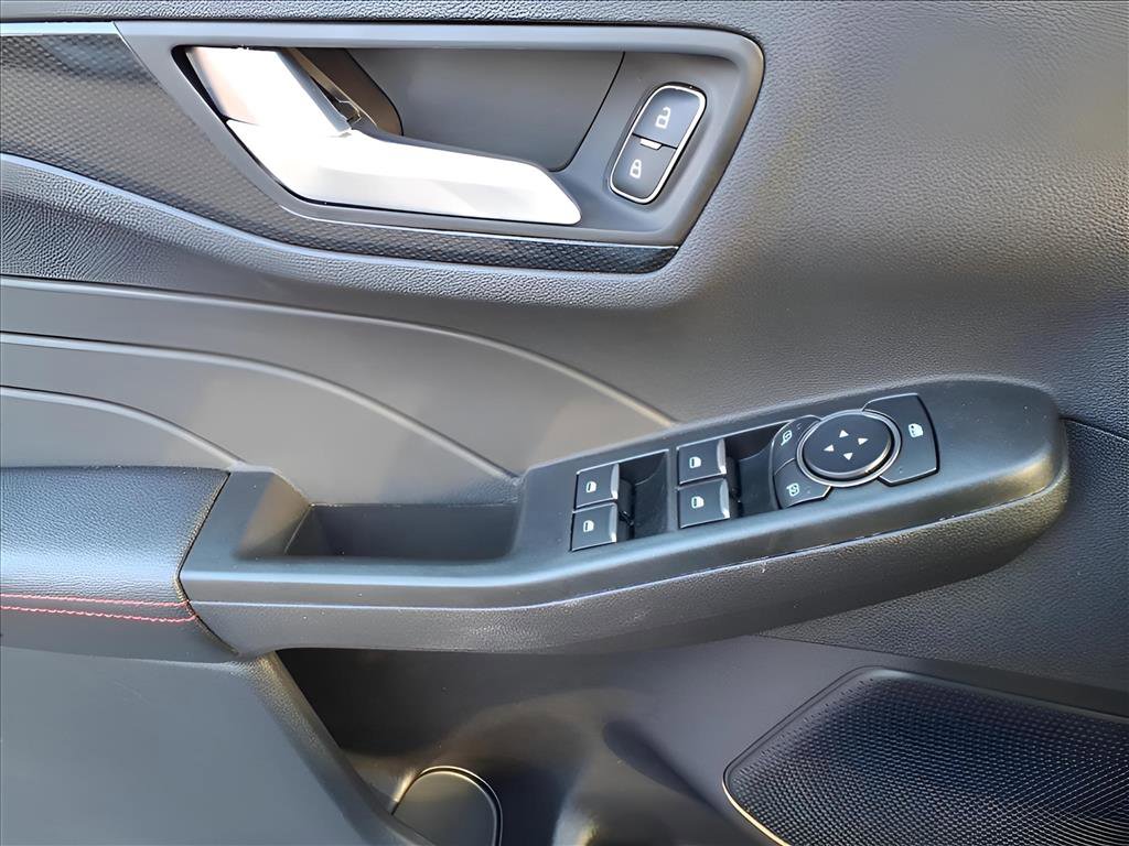 New 2025 Ford Escape ST-Line w/ Cold Weather Package image 9