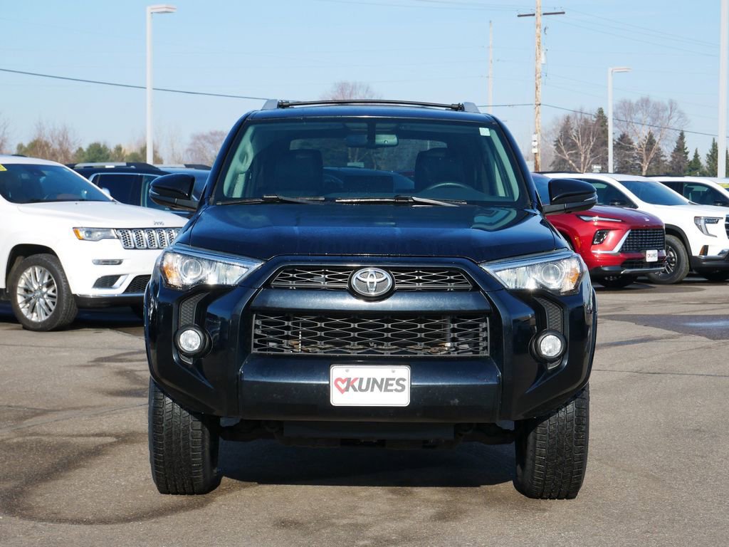 Used 2017 Toyota 4Runner SR5 Premium image 2