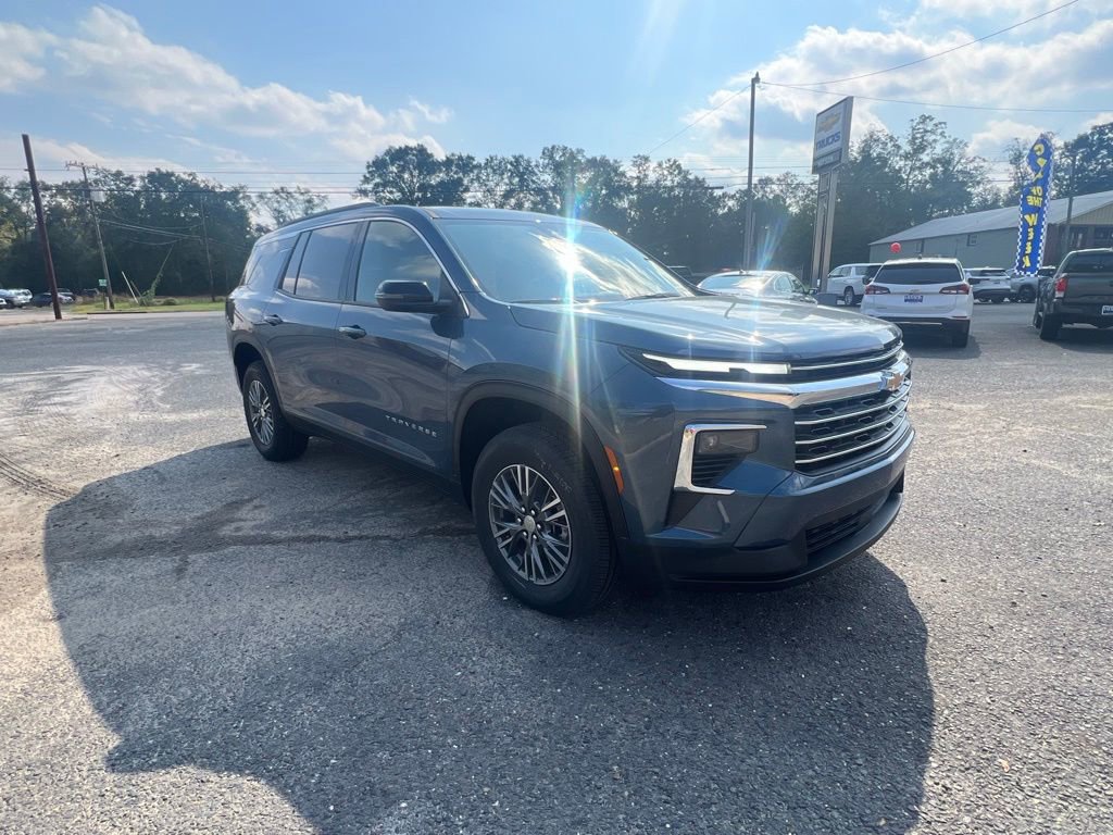 New 2026 Chevrolet Traverse LT image 1