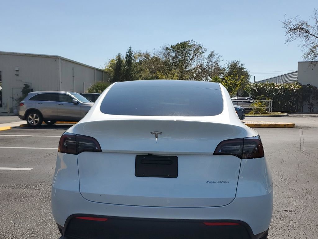 Used 2024 Tesla Model Y Long Range image 12