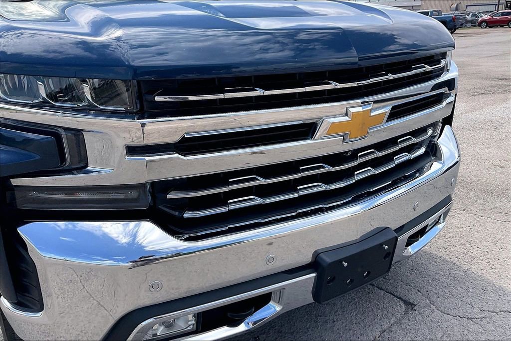 Used 2019 Chevrolet Silverado 1500 LTZ w/ LTZ Premium Package RWD image 34