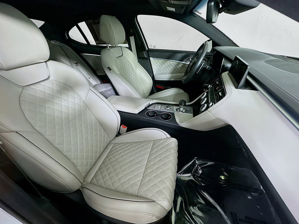 Used 2023 Genesis G70 3.3T w/ Sport Prestige Package image 12