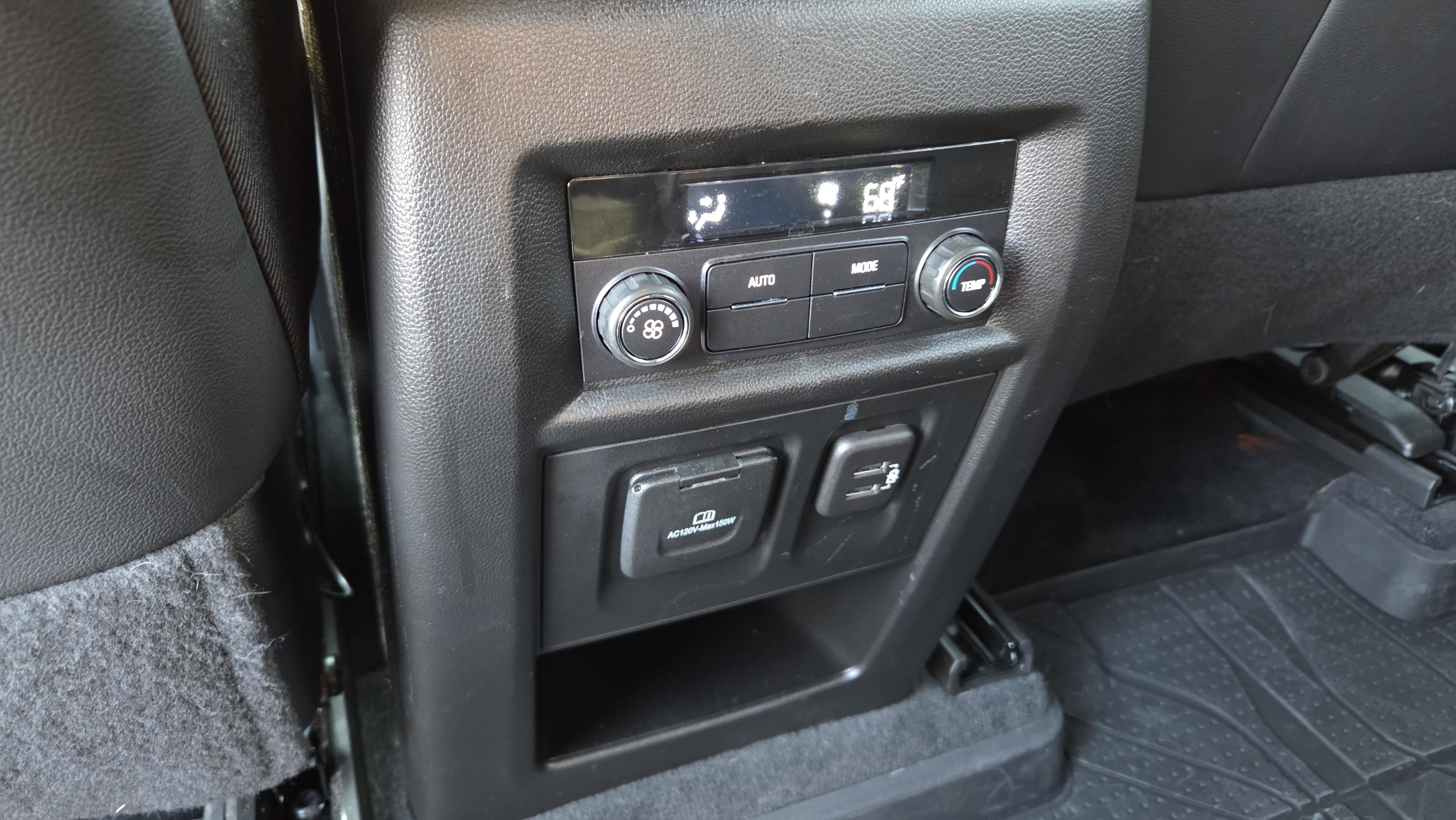 Used 2023 Chevrolet Traverse RS w/ LPO, Floor Liner Package image 15