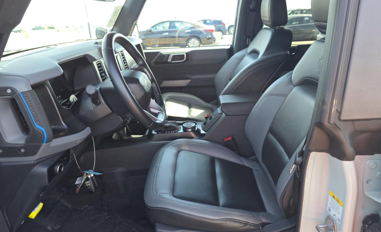 Used 2023 Ford Bronco Black Diamond AWD/4WD image 13