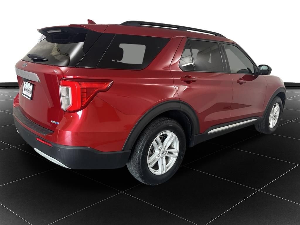 Used 2020 Ford Explorer XLT w/ Equipment Group 202A AWD/4WD image 5