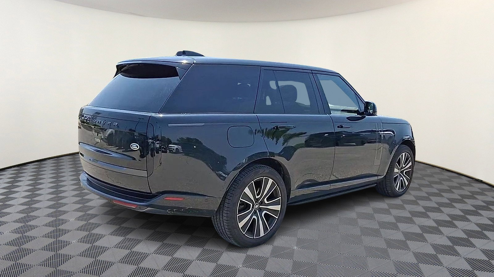 Certified 2023 Land Rover Range Rover SE image 8