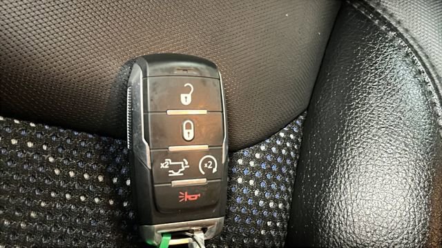 Used 2023 RAM 1500 Big Horn AWD/4WD image 31