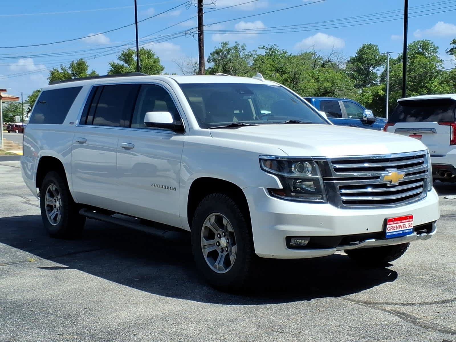 Used 2020 Chevrolet Suburban LT AWD/4WD image 2