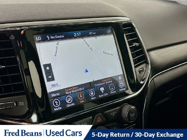 Used 2021 Jeep Grand Cherokee Limited w/ Luxury Group II AWD/4WD image 19