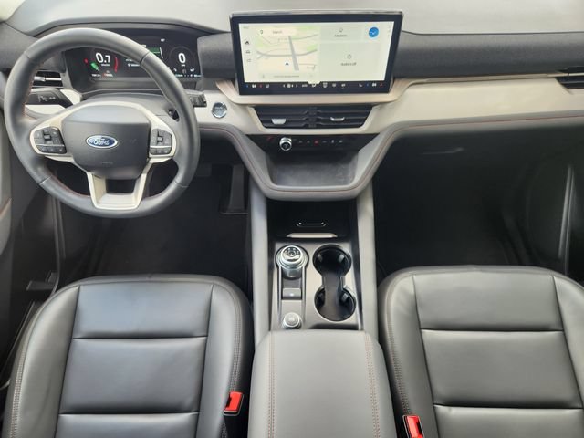 Used 2025 Ford Explorer Active w/ Active Comfort Package RWD image 25