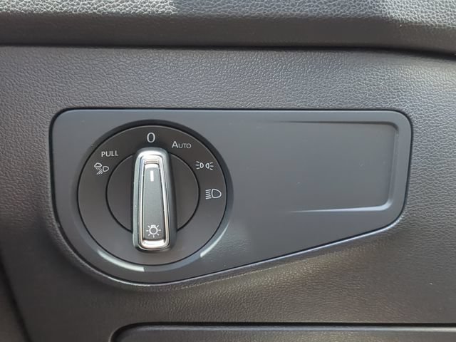 Used 2023 Volkswagen Tiguan SEL R-Line AWD/4WD image 32