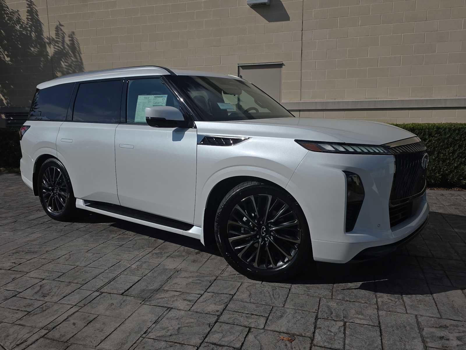 New 2026 INFINITI QX80 Autograph w/ Premium Cargo Package image 27