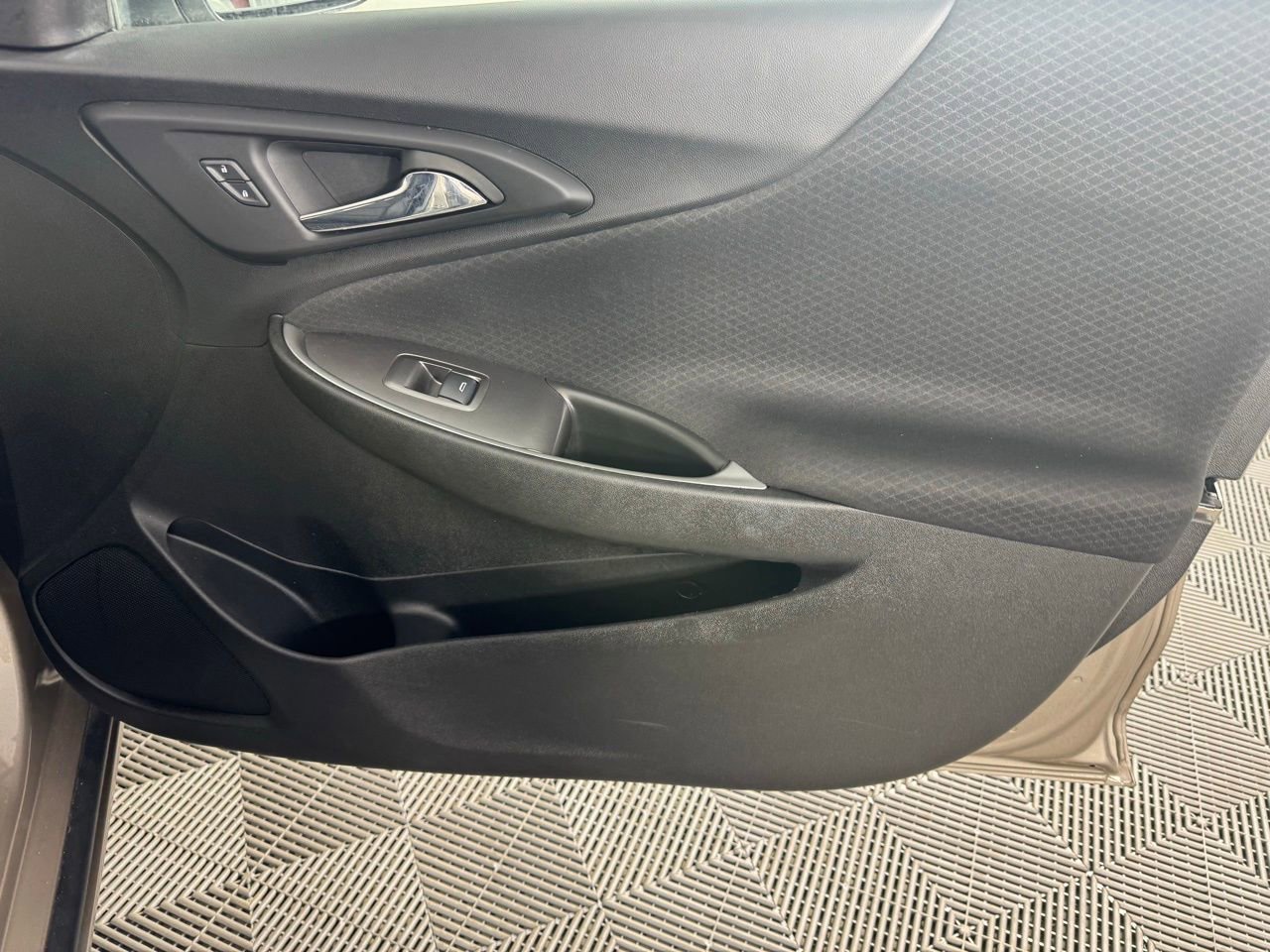 Used 2023 Chevrolet Malibu LT w/ Driver Confidence Package image 28