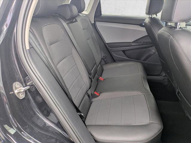 Used 2024 Volkswagen Taos SE image 19