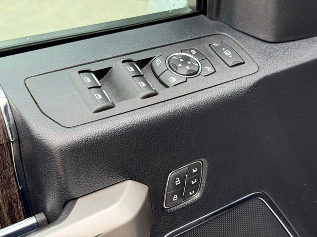Used 2020 Ford F350 Lariat w/ Lariat Value Package AWD/4WD image 25