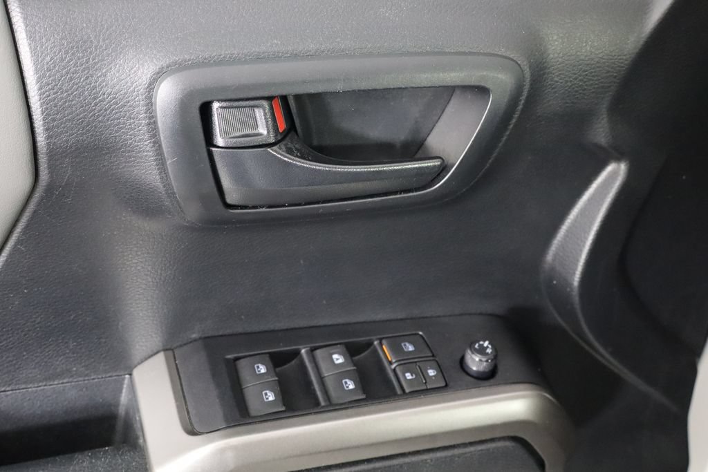 Used 2022 Toyota Tacoma SR5 w/ Technology Package RWD image 20