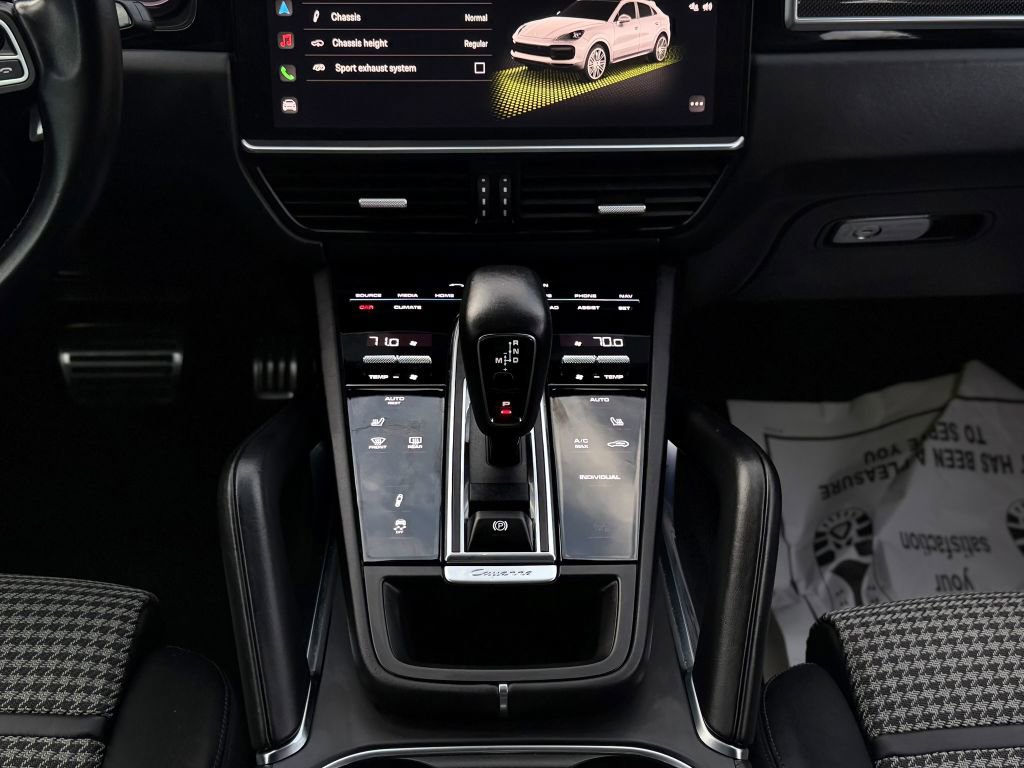 Used 2023 Porsche Cayenne Turbo S AWD/4WD image 65